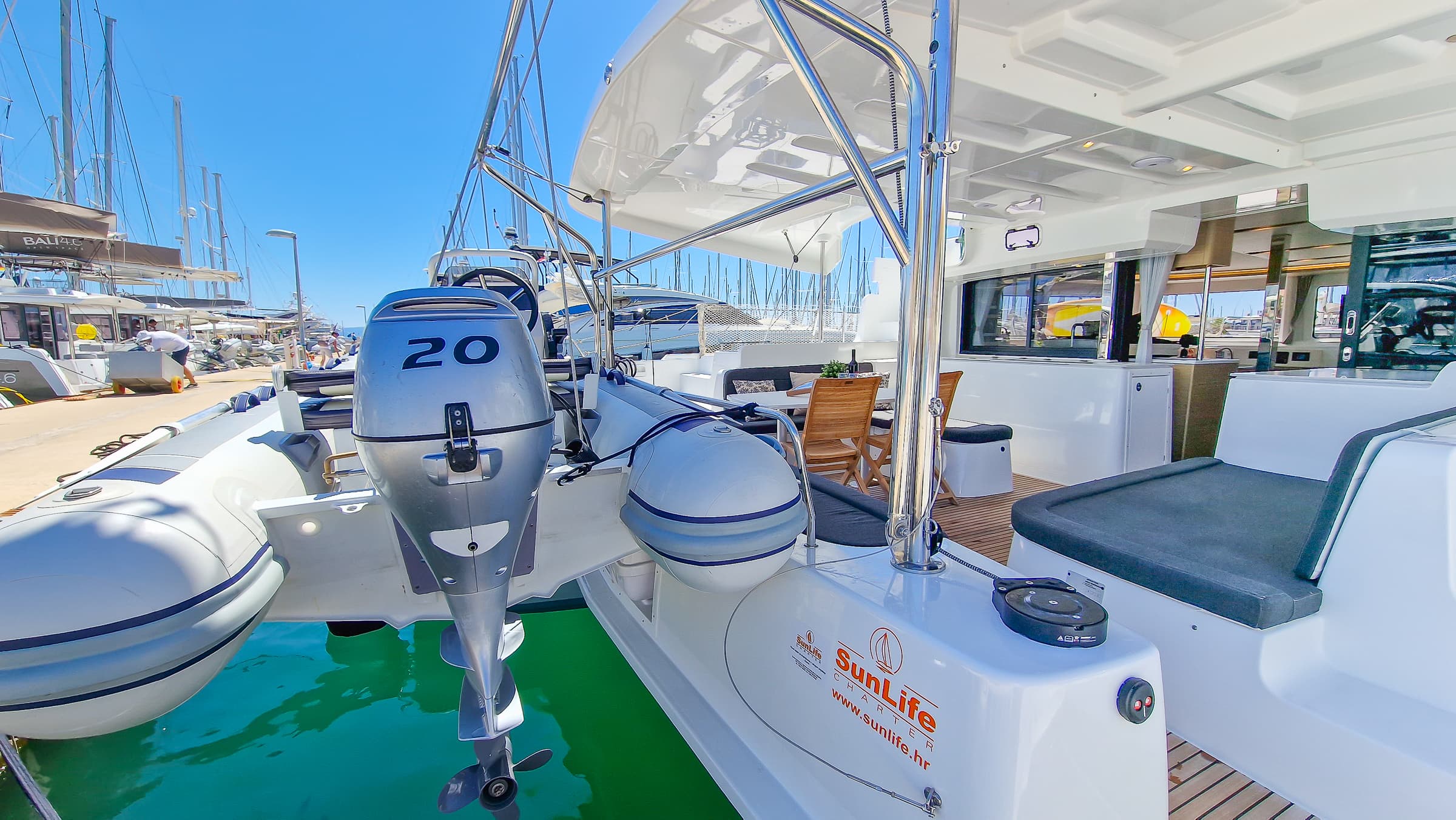 Lagoon 46  - photo 14