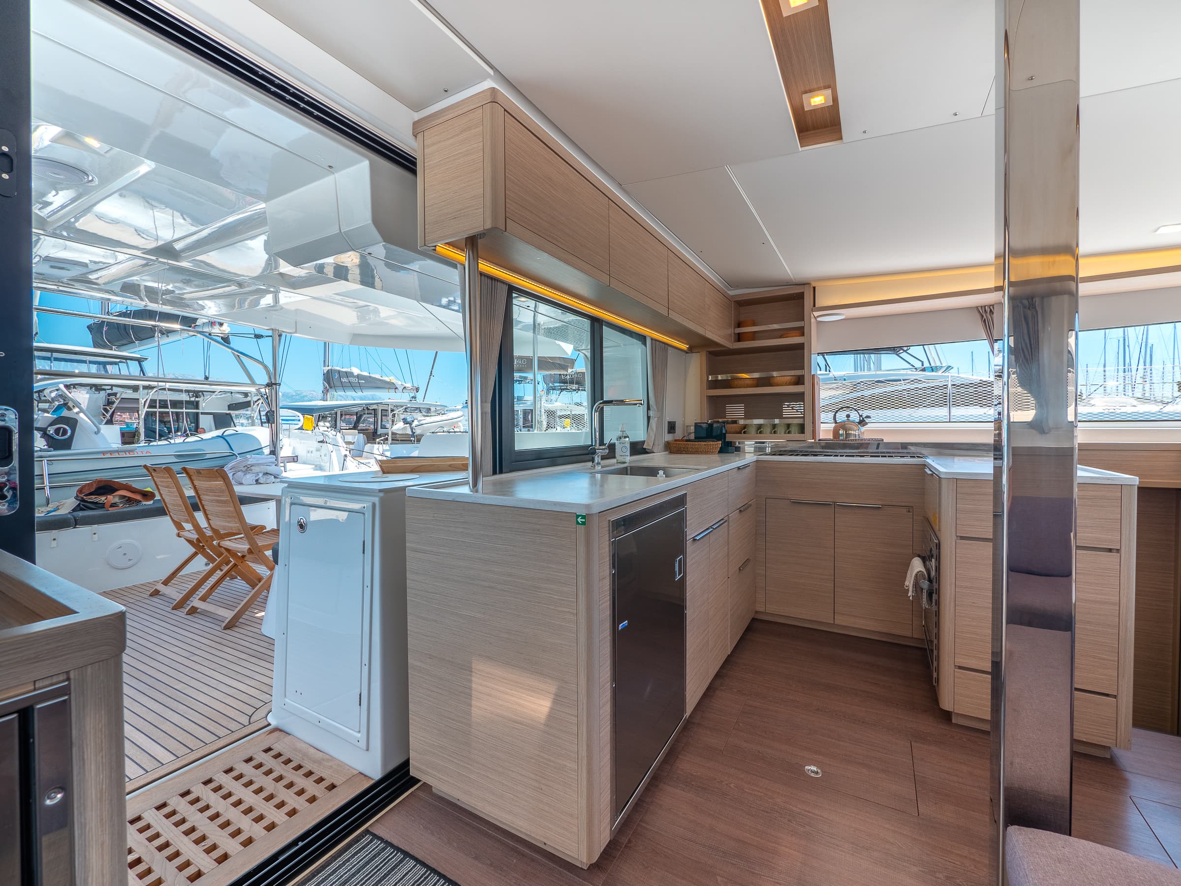 Lagoon 46  - photo 44