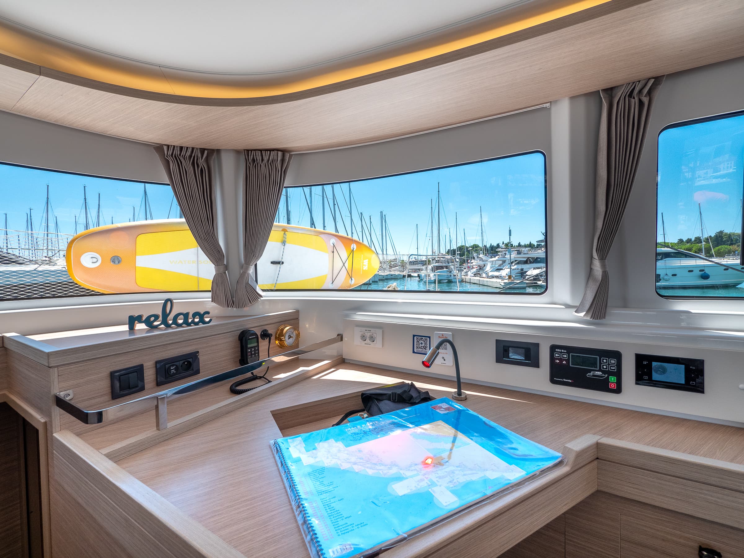 Lagoon 46  - photo 37