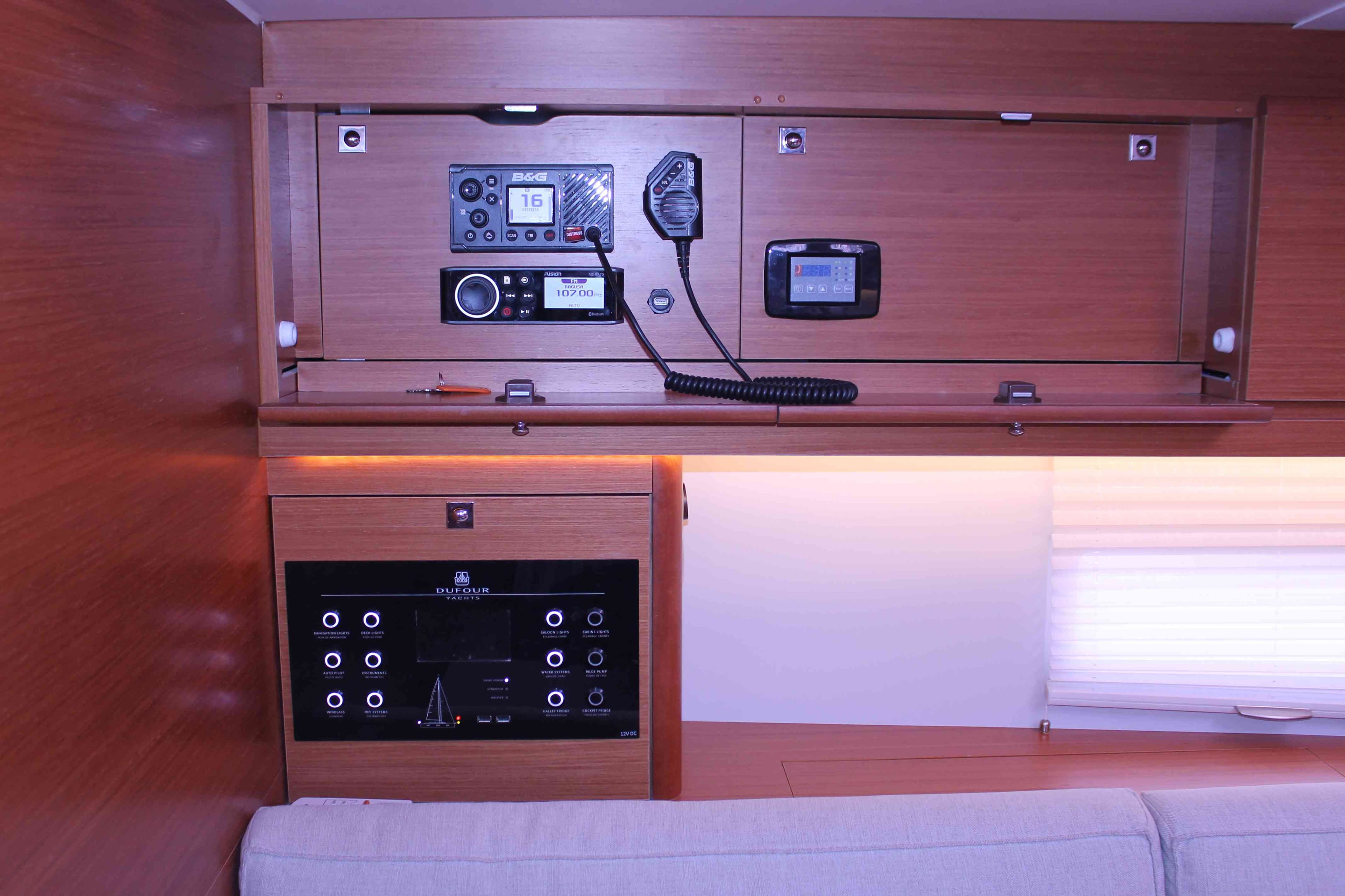 Dufour 430 - photo 10