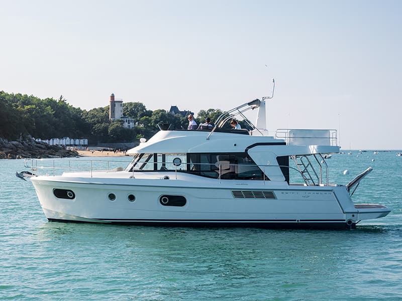 Swift Trawler 47 - photo