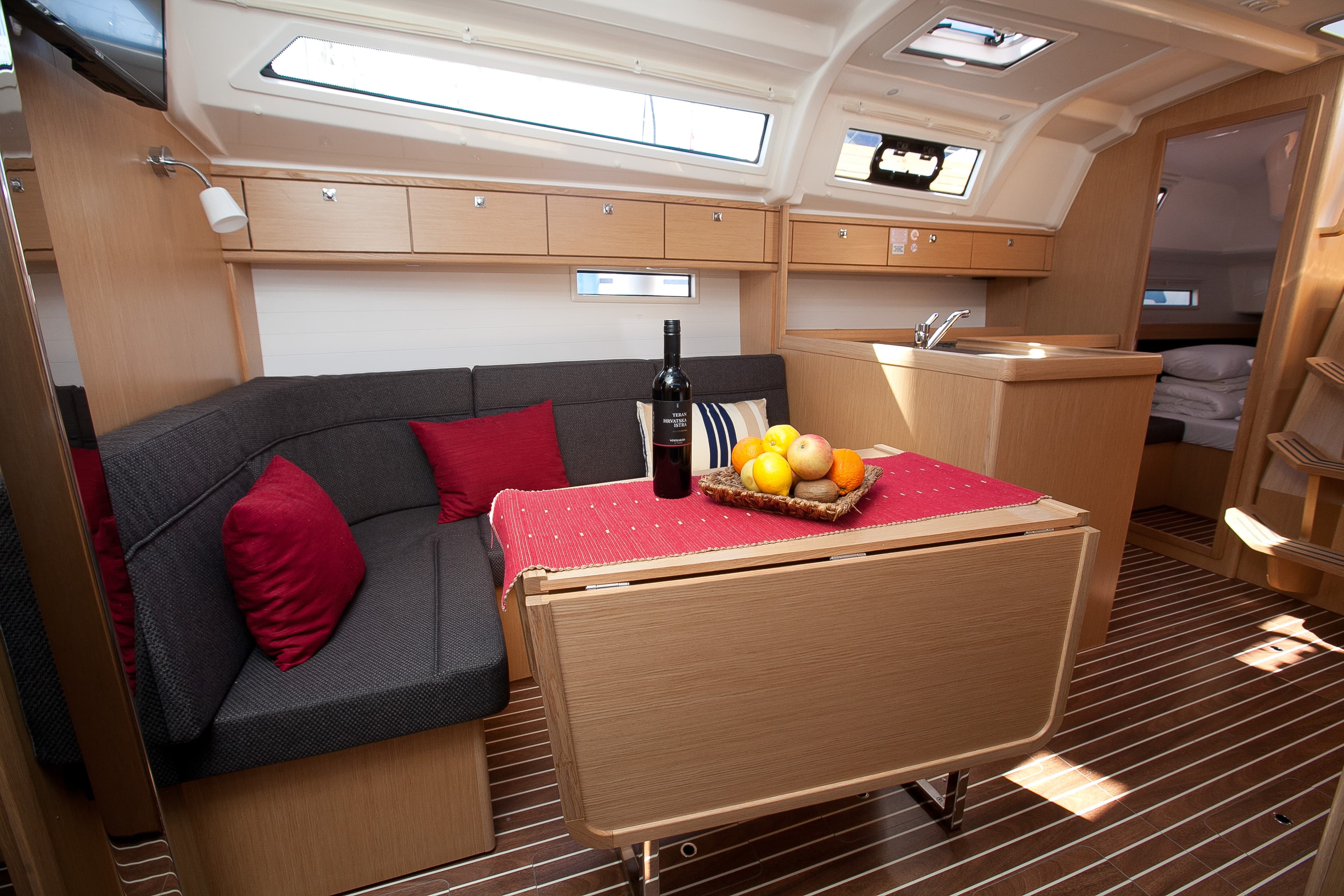 Bavaria Cruiser 37 - photo 6