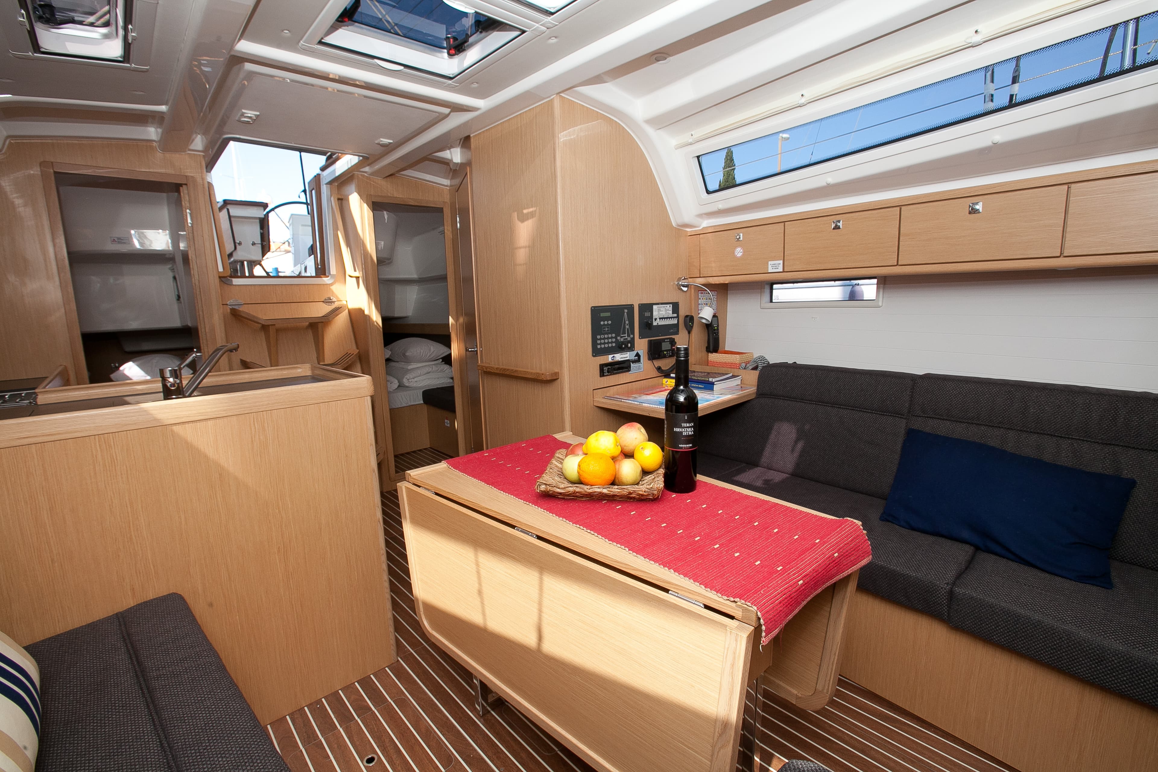 Bavaria Cruiser 37 - photo 14