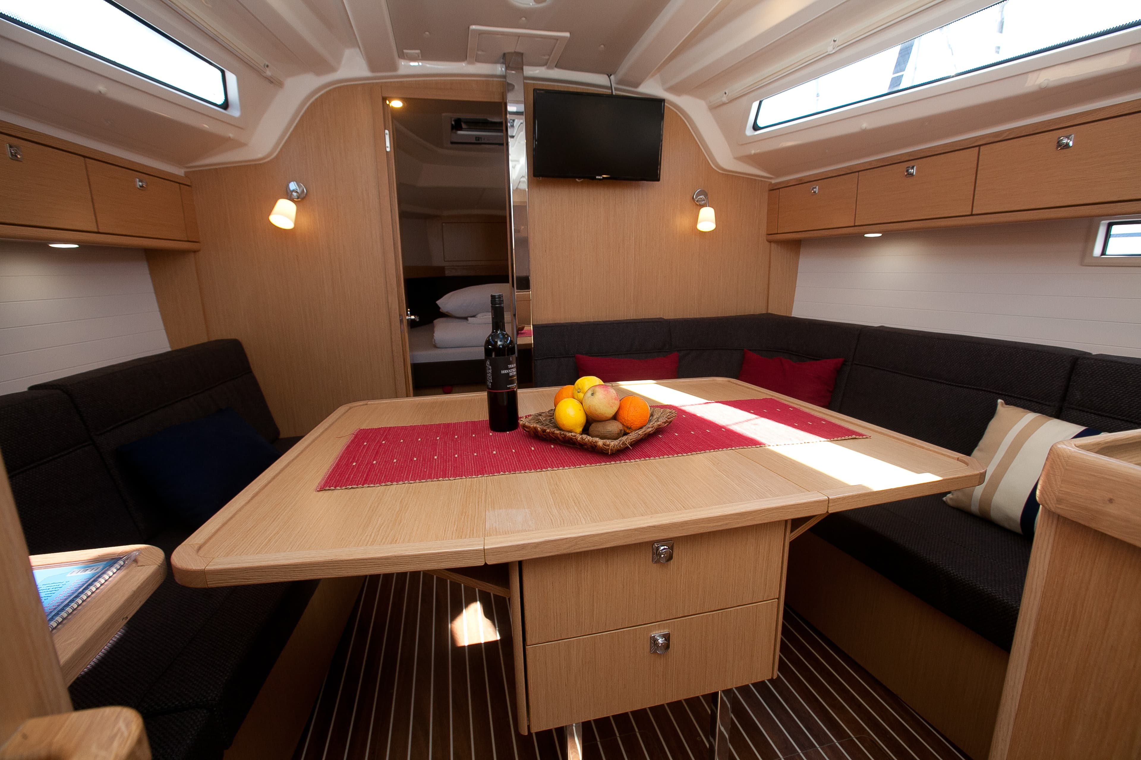 Bavaria Cruiser 37 - photo 7