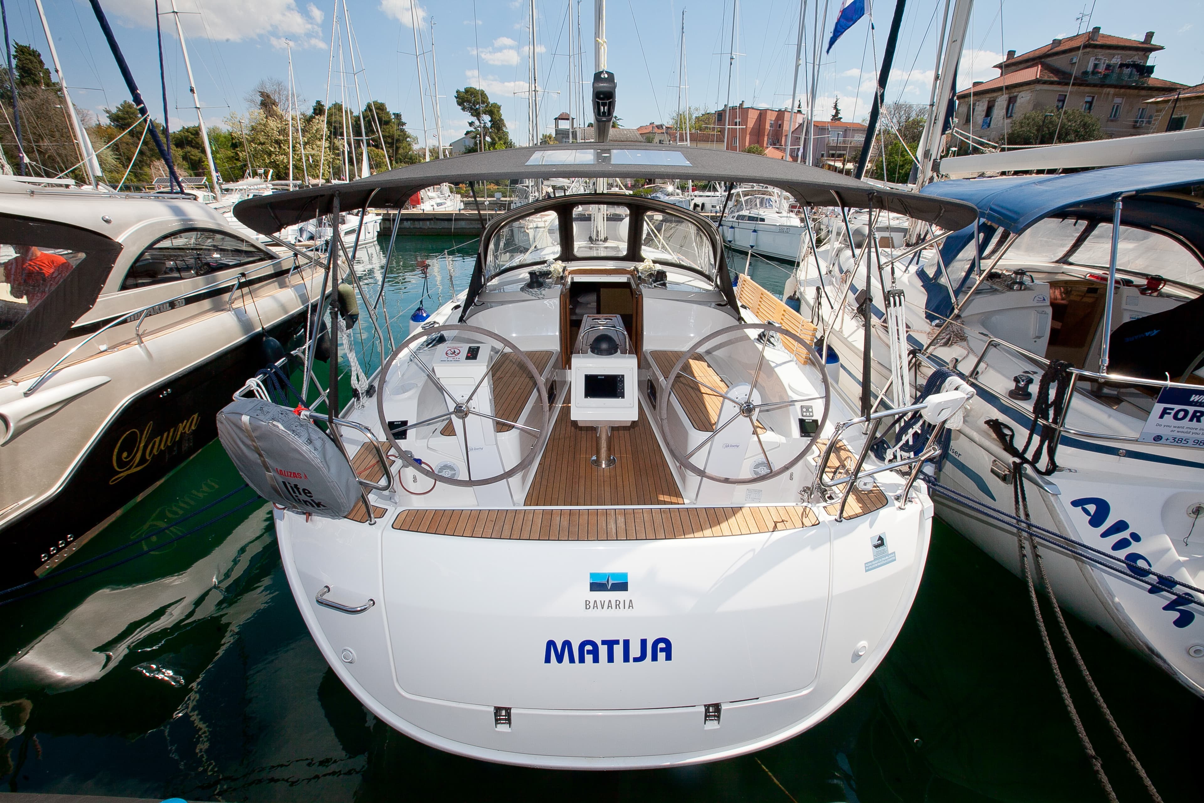 Bavaria Cruiser 37 - photo 11