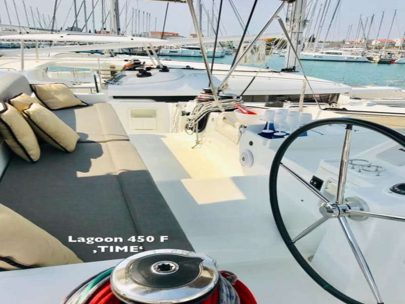 Lagoon 450 - photo 11
