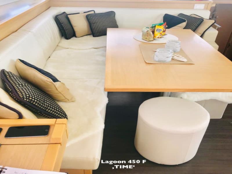 Lagoon 450 - photo 13