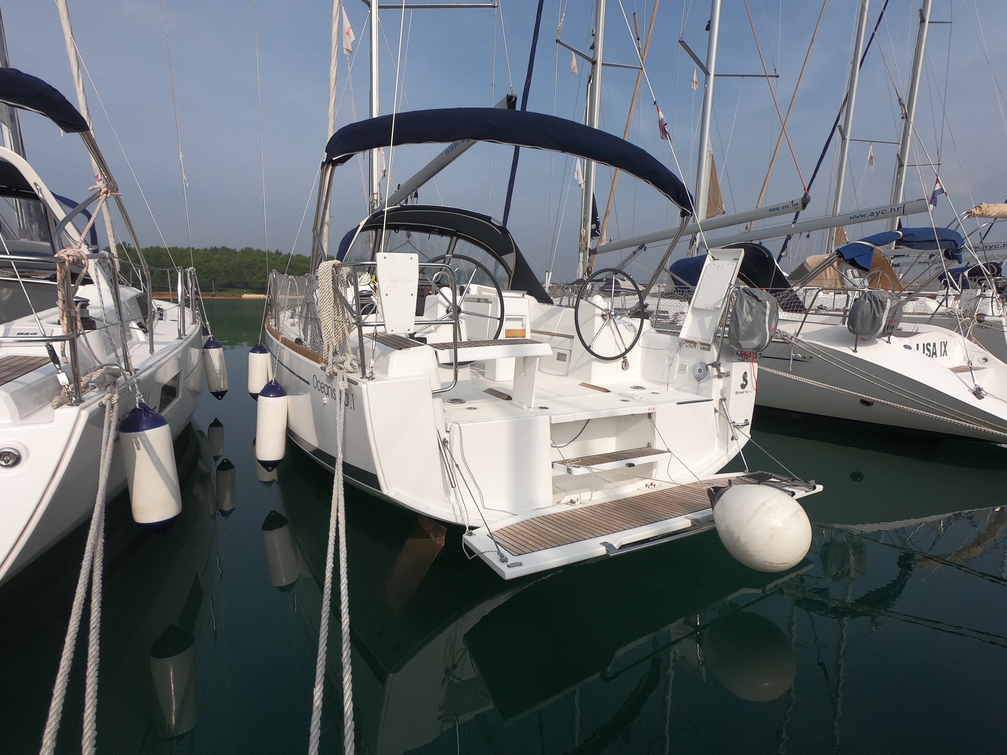 Oceanis 35.1 - photo 11