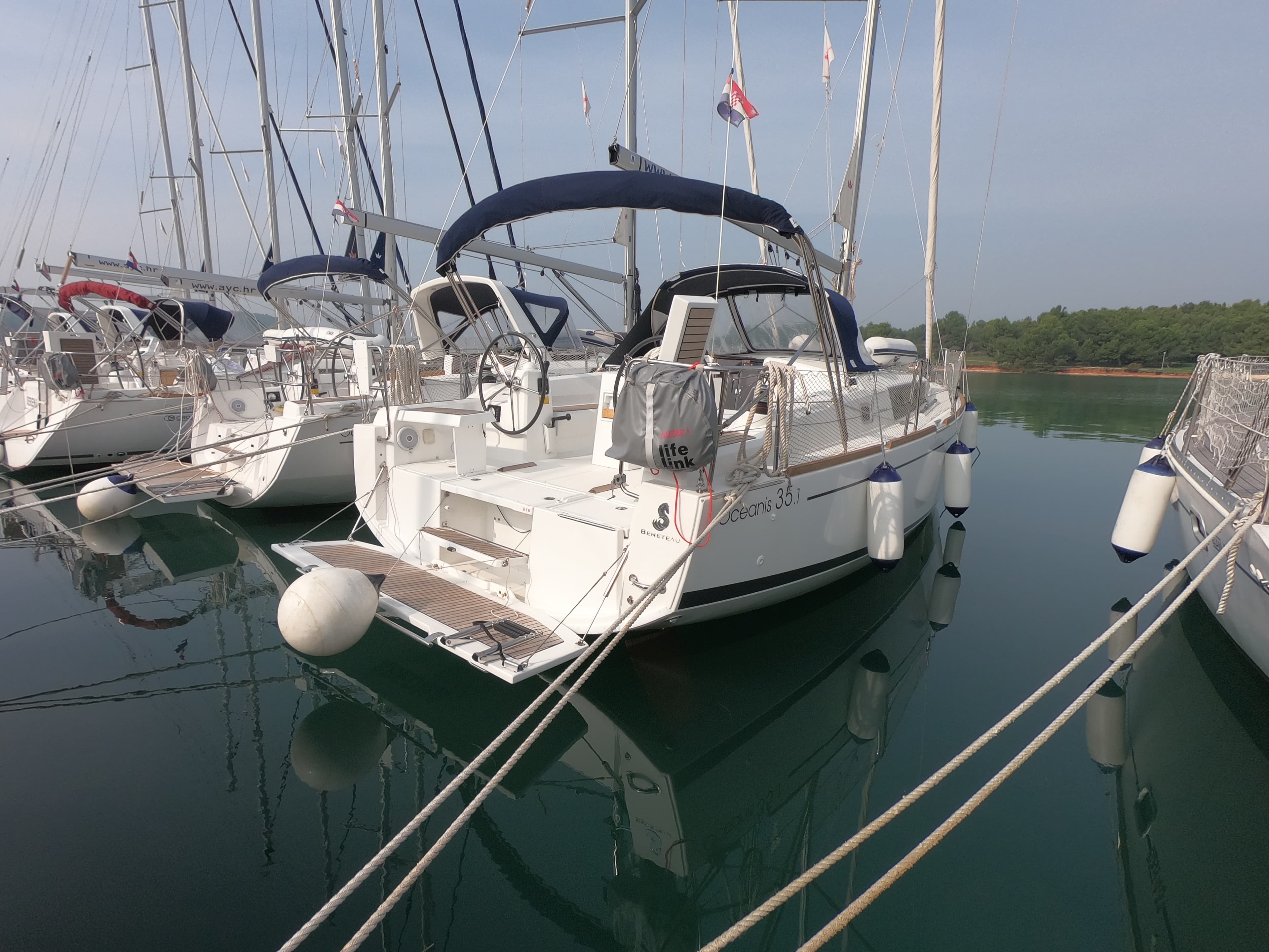 Oceanis 35.1 - photo 4