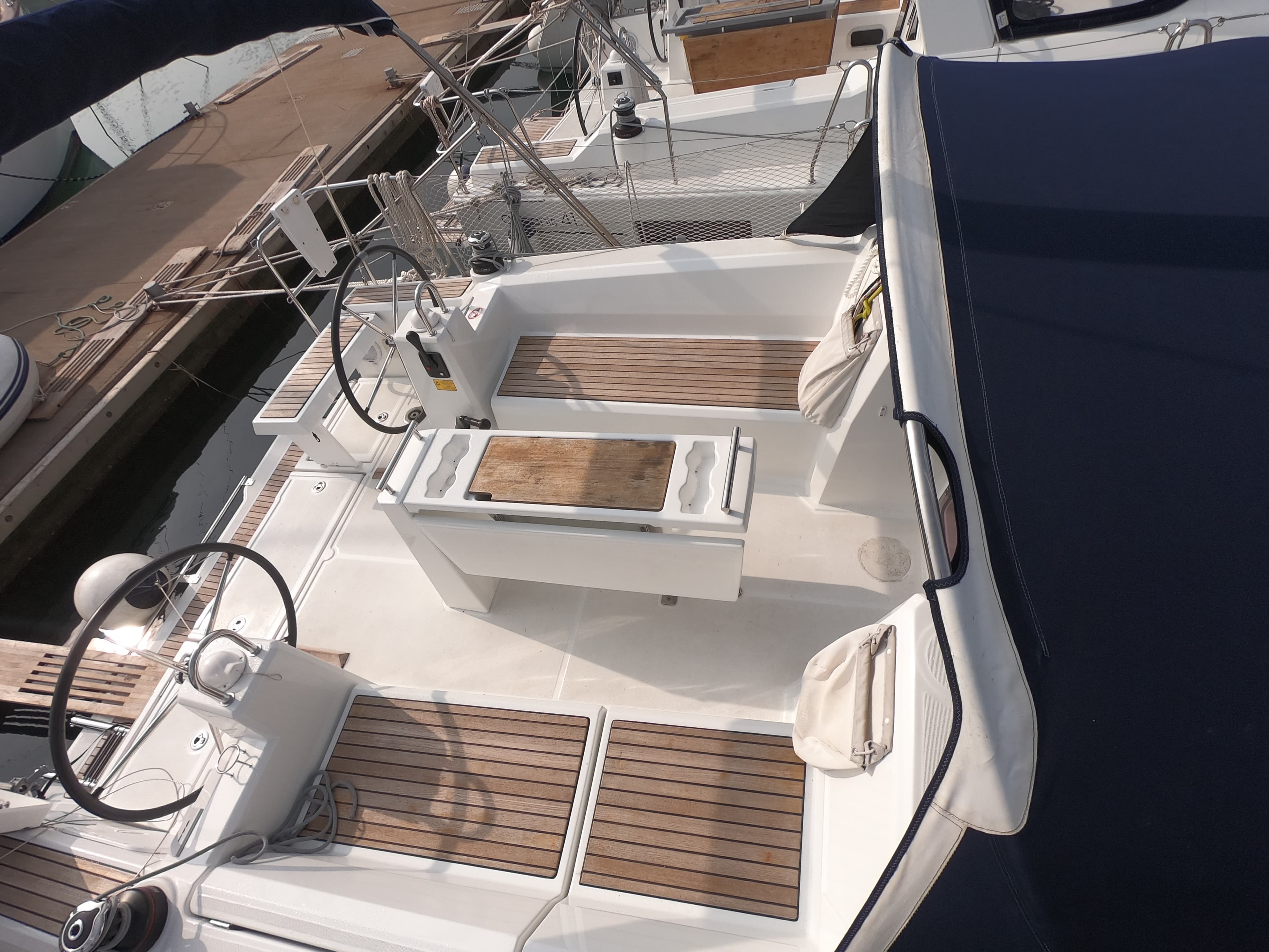 Oceanis 35.1 - photo 5