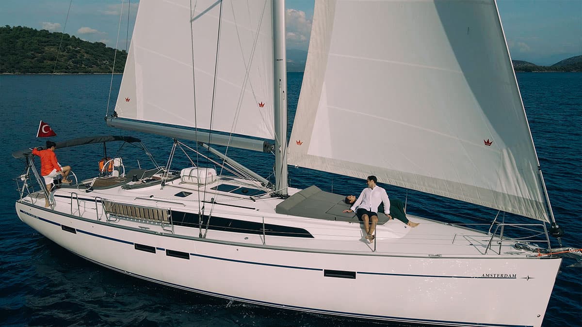 Bavaria Cruiser 46 - photo