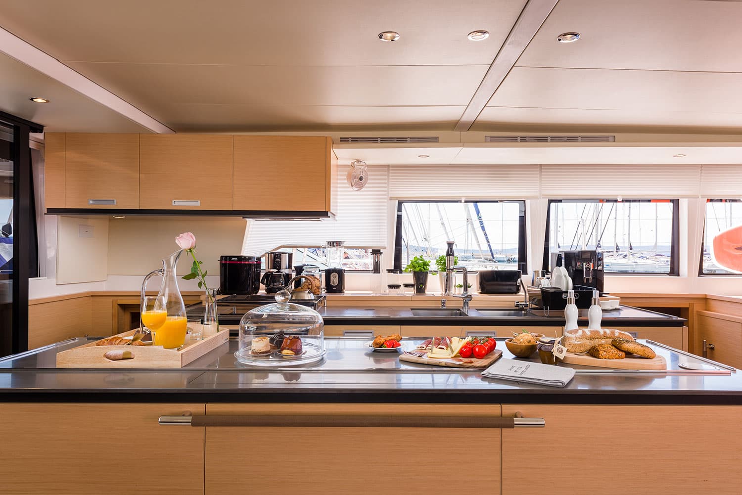 Lagoon 620 - photo 7