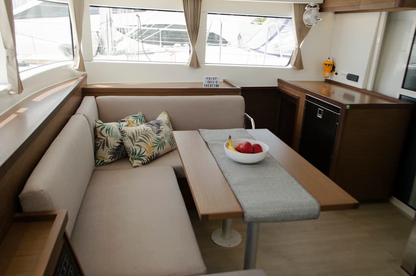 Lagoon 40 - photo 13