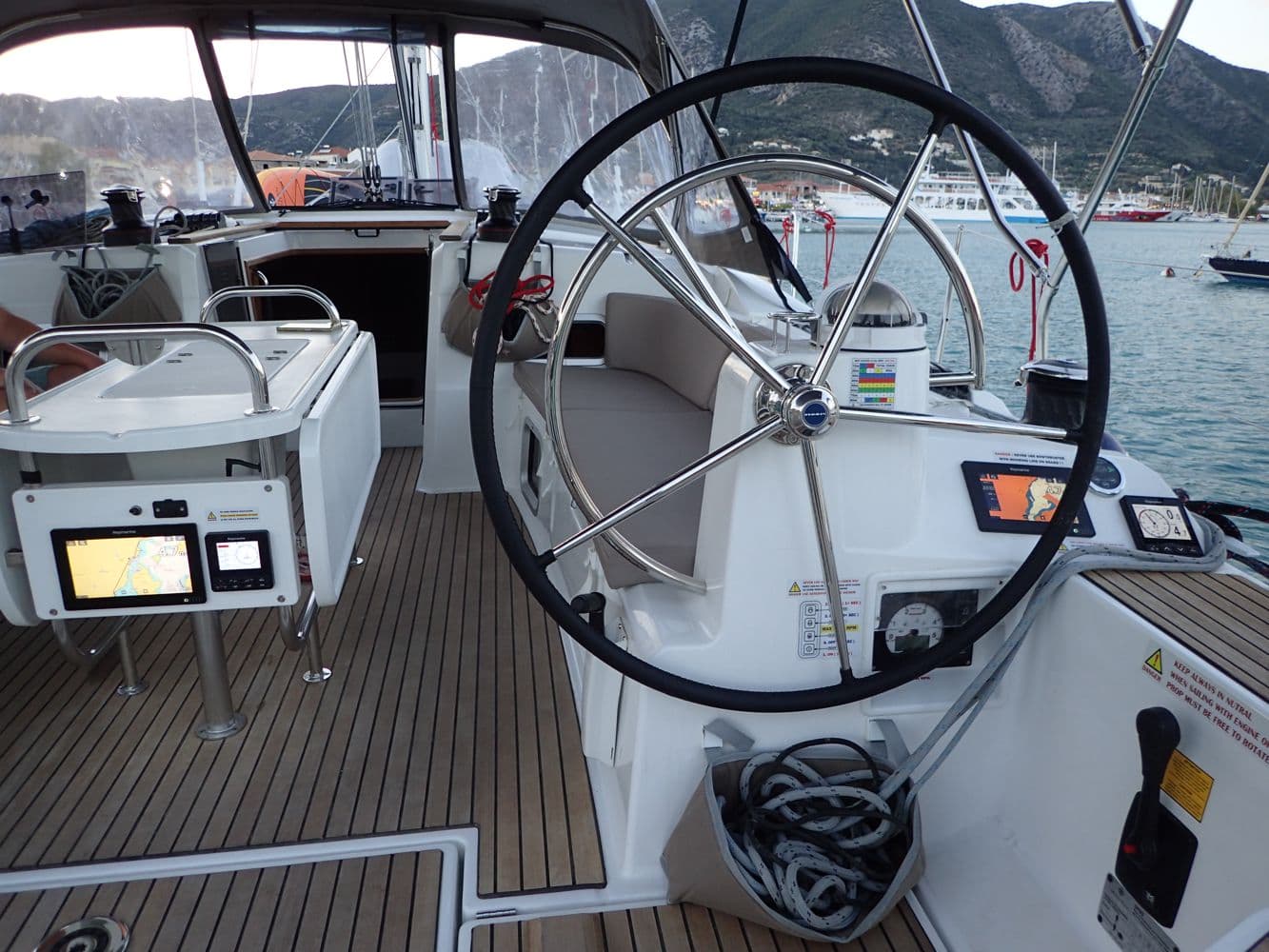 Sun Odyssey 519 - photo 19