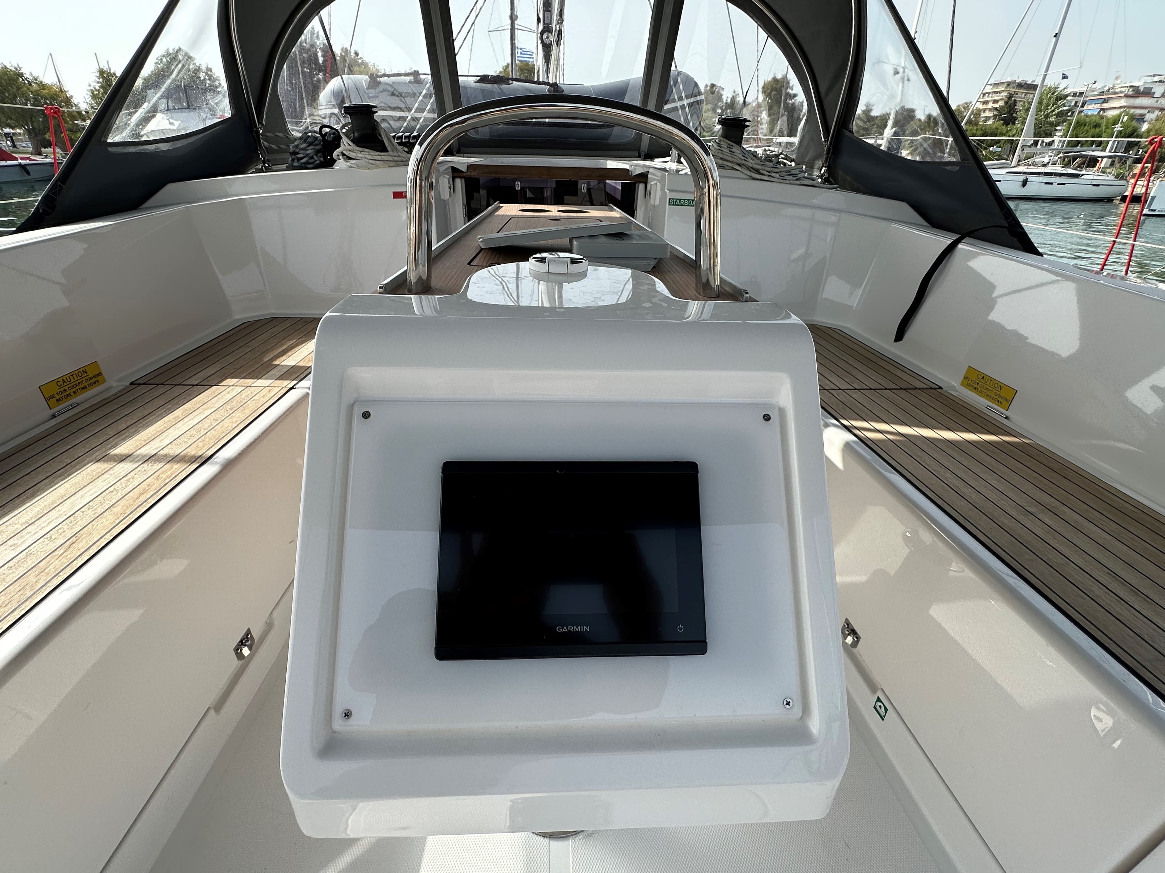 Bavaria C38 - photo 8