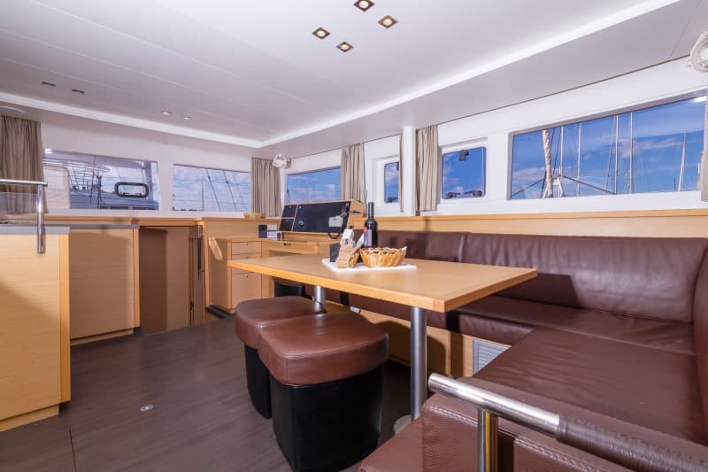 Lagoon 450 - photo 22