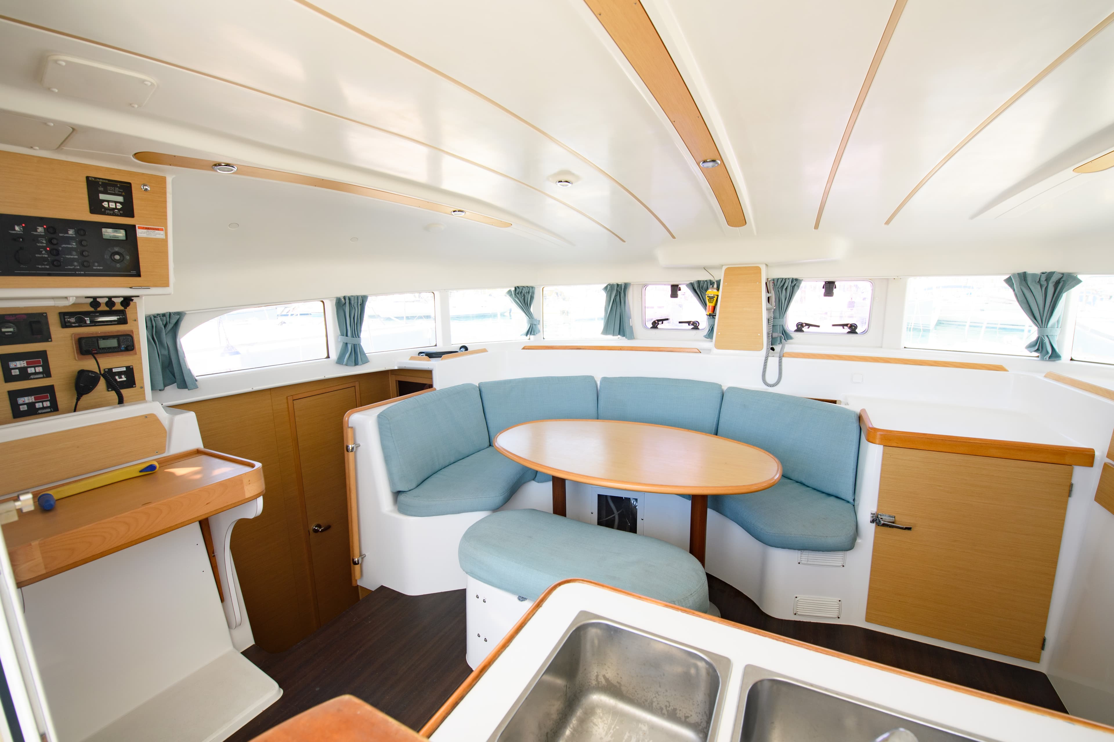 Lagoon 380 S2 - photo 11