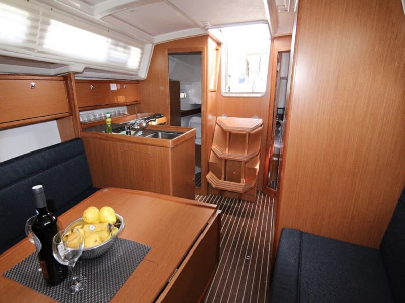 Bavaria Cruiser 34 - photo 11