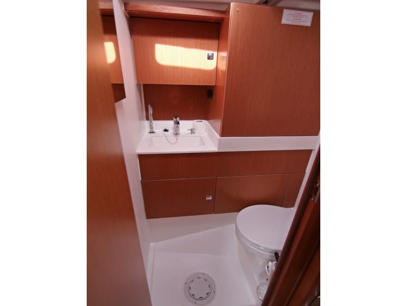 Bavaria C45 - photo 7