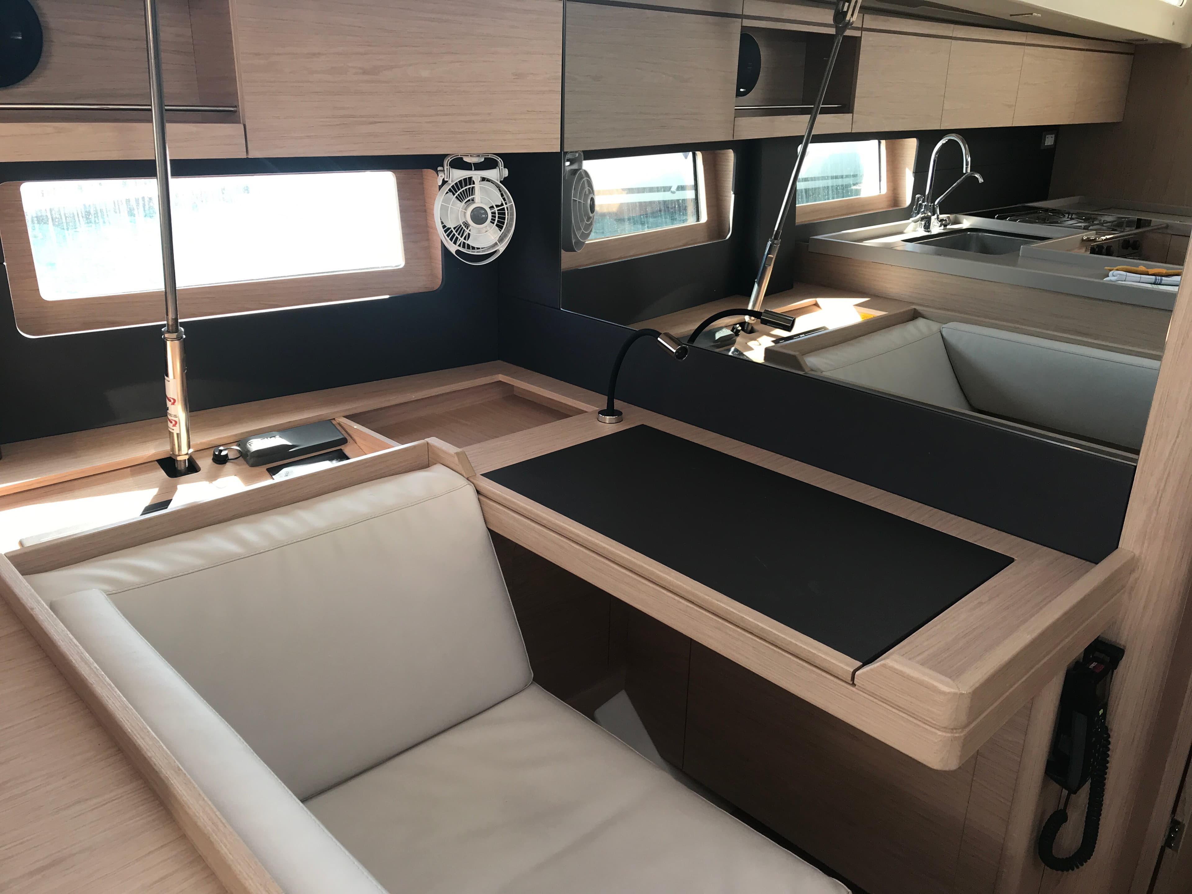 Oceanis 51.1 - photo 13