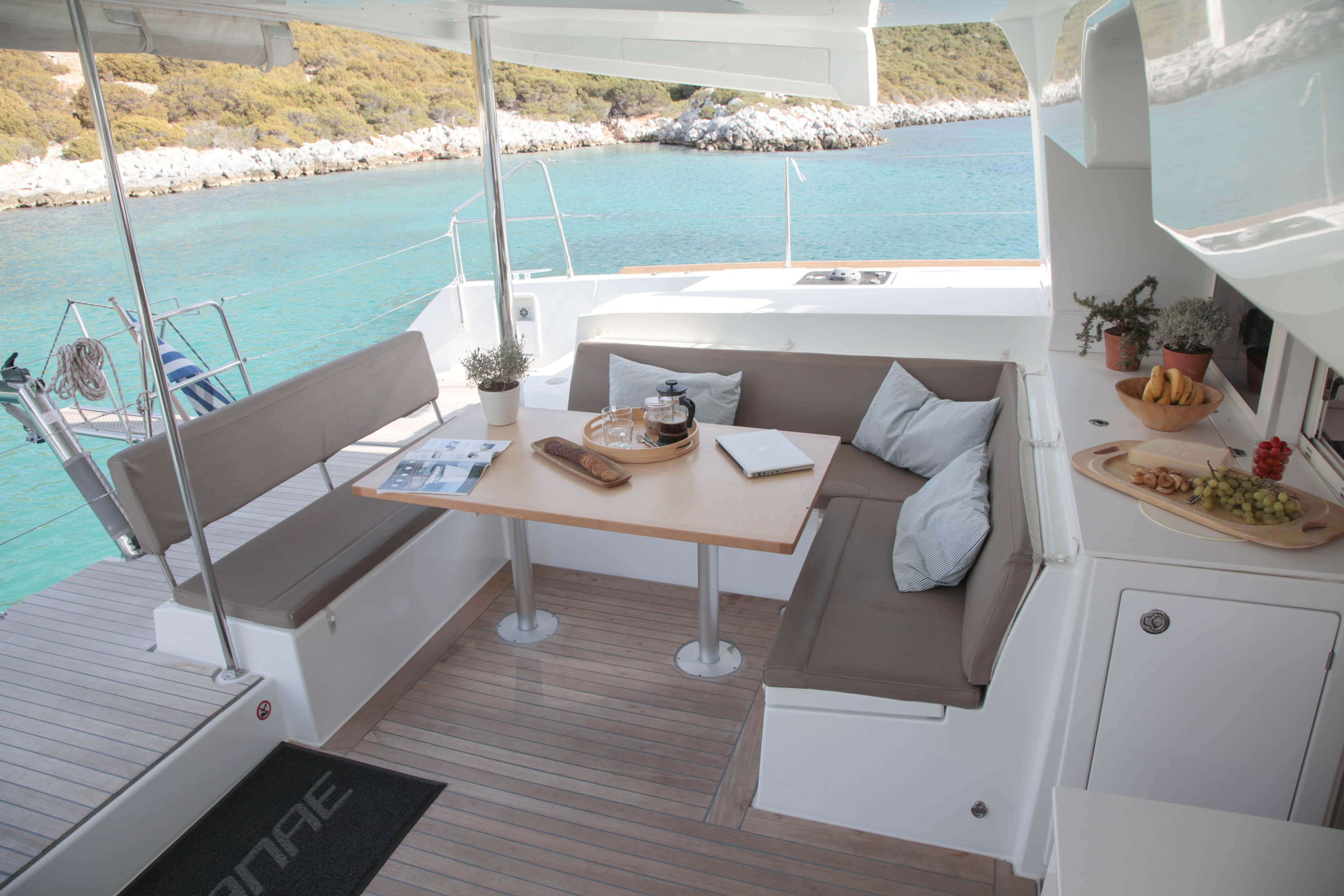 Lagoon 450 Fly - photo 24