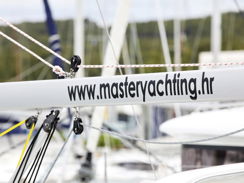 Oceanis 35.1 - photo 4