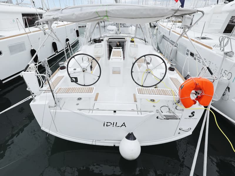 Oceanis 35.1 - photo 45