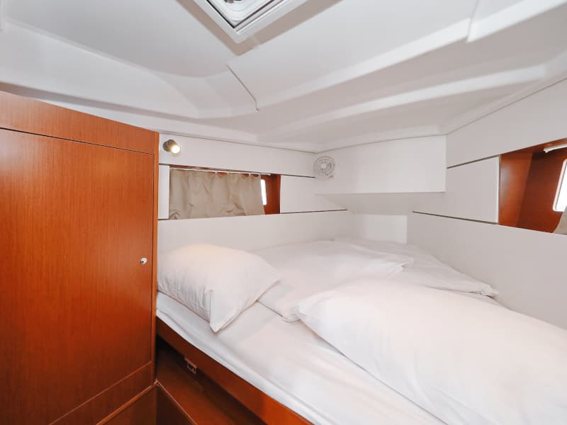 Oceanis 35.1 - photo 5