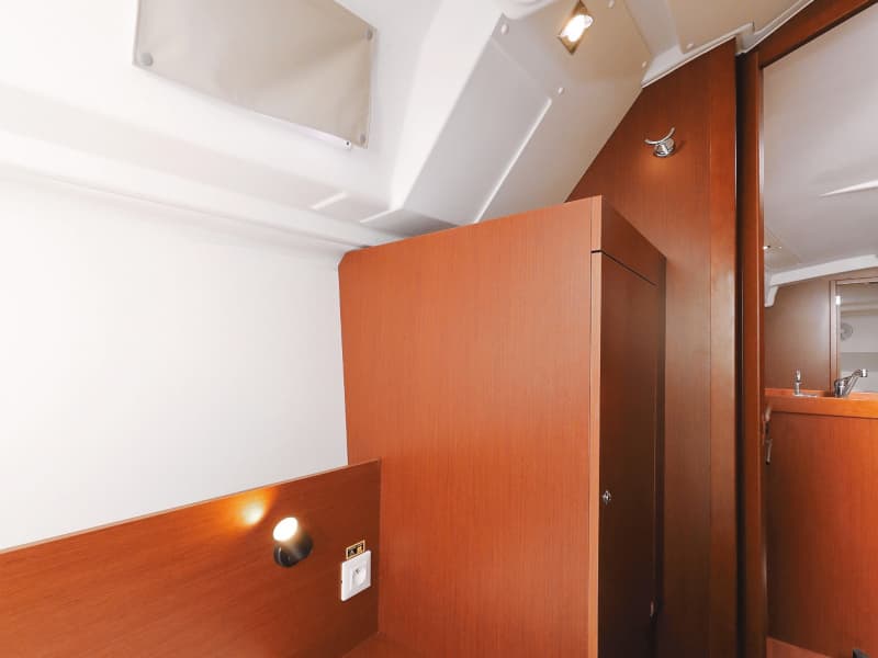 Oceanis 35.1 - photo 7