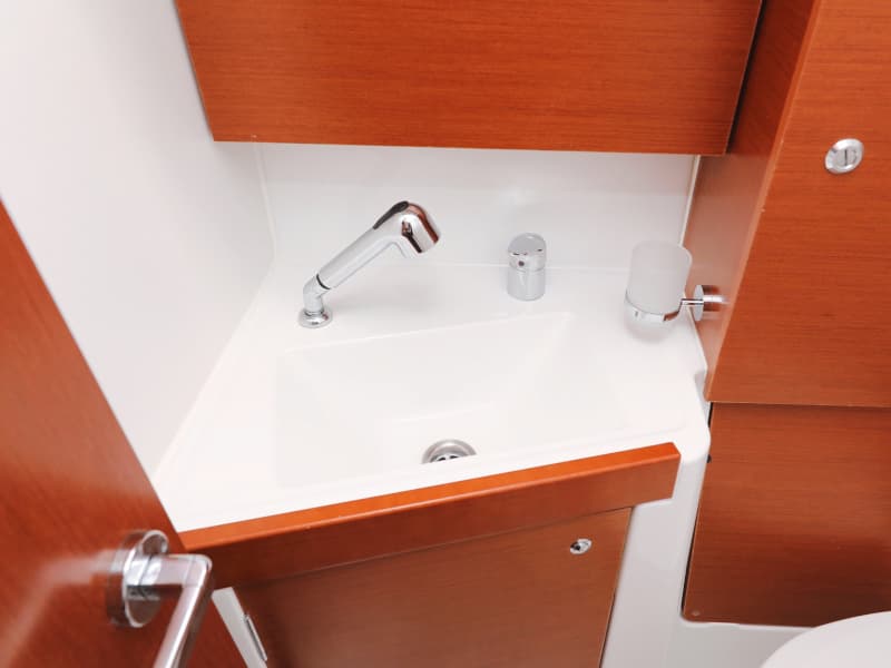 Oceanis 35.1 - photo 41