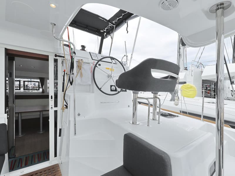 Lagoon 40 - photo 43