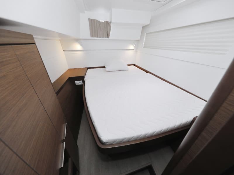 Lagoon 40 - photo 36