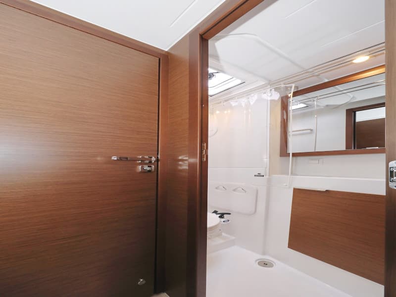 Lagoon 40 - photo 18