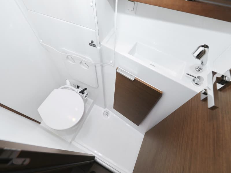 Lagoon 40 - photo 41