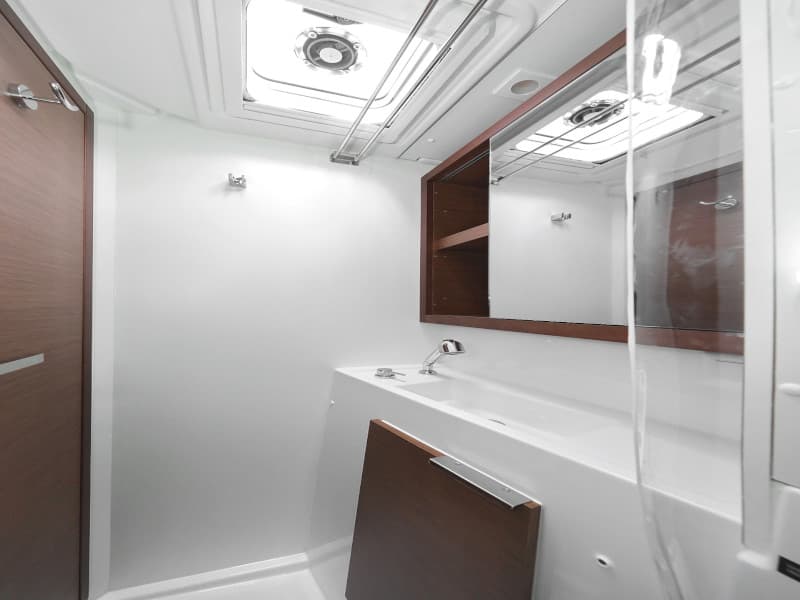 Lagoon 40 - photo 39