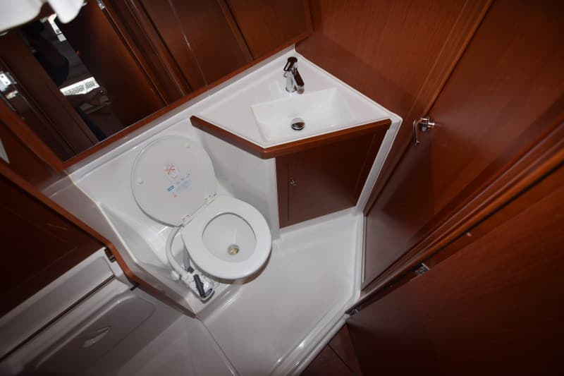 Oceanis 41.1 - photo 8