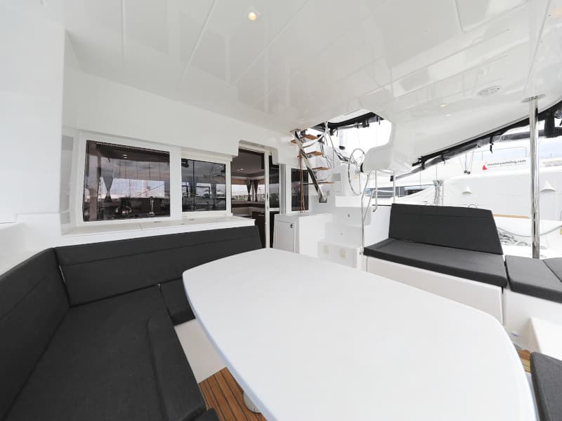 Lagoon 450 - photo 17