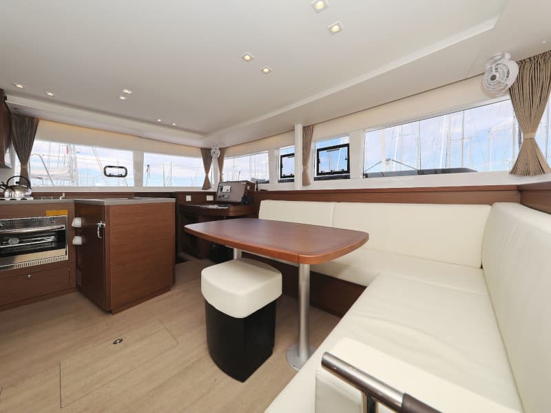 Lagoon 450 - photo 28