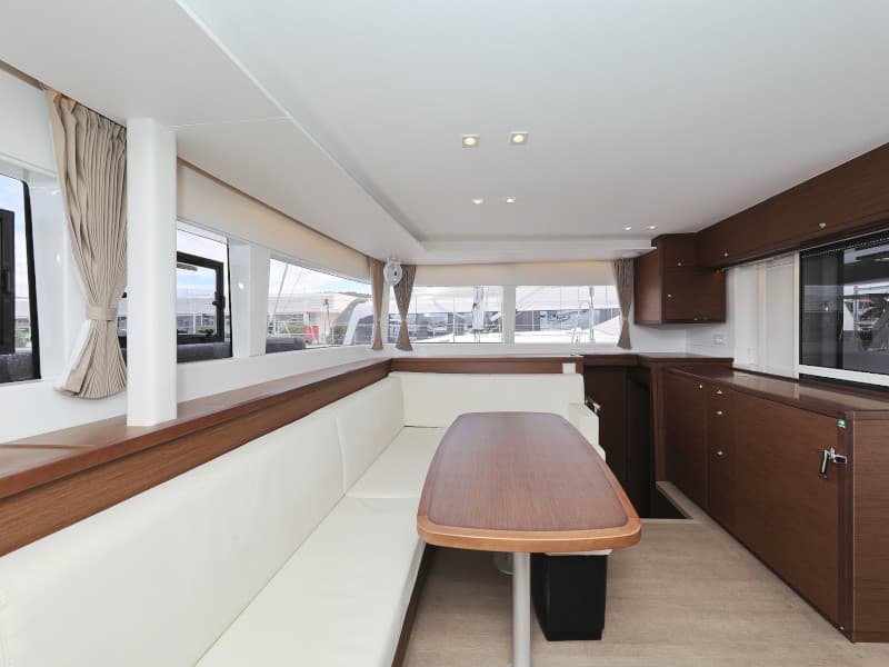 Lagoon 450 - photo 8