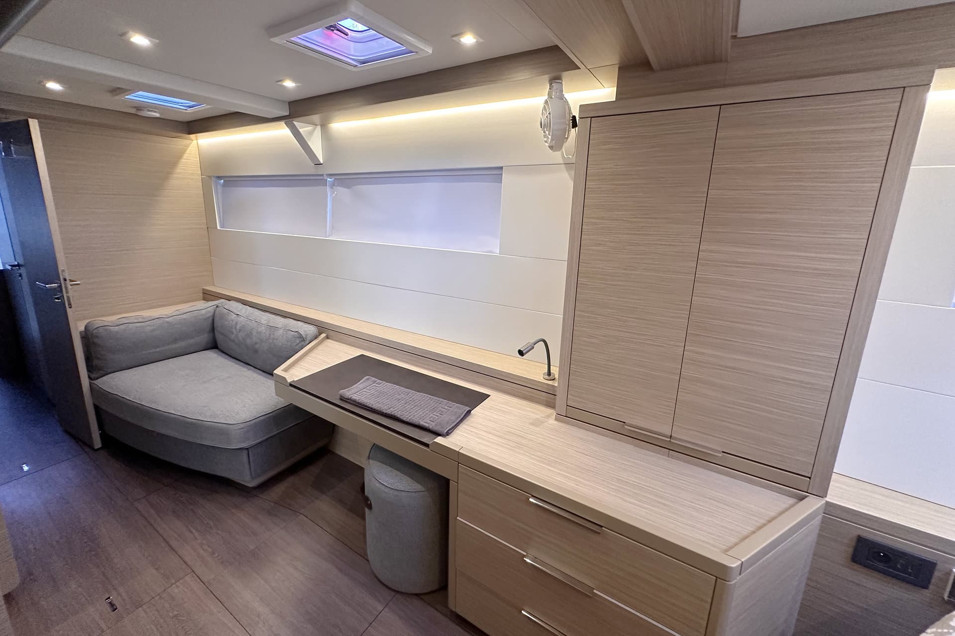 Lagoon 51 - photo 16