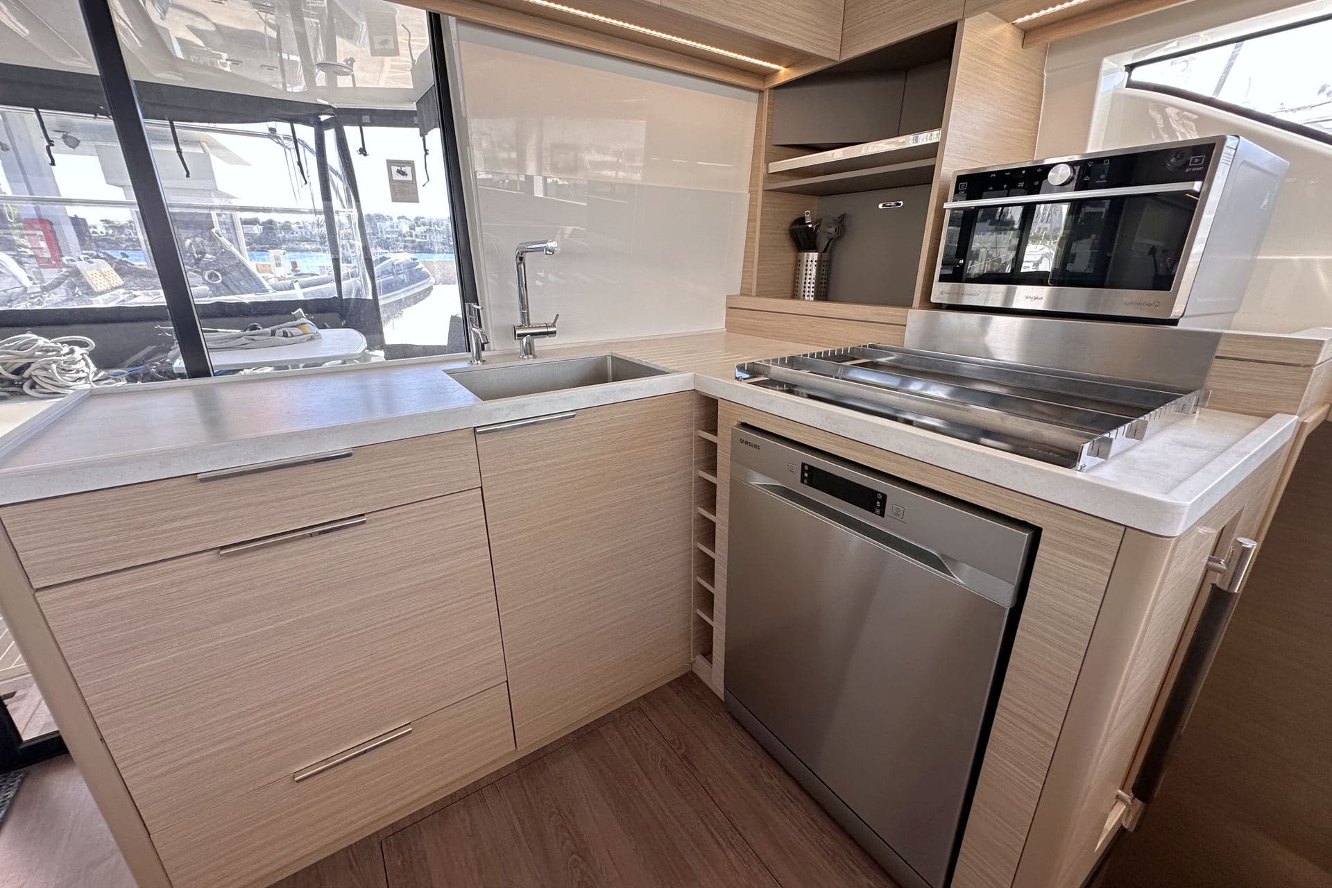 Lagoon 51 - photo 26