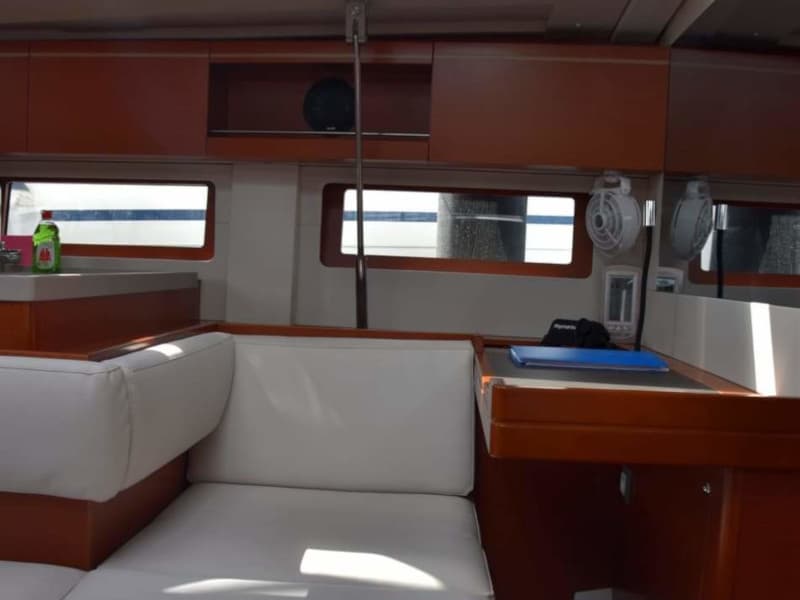 Oceanis 51.1 - photo 4