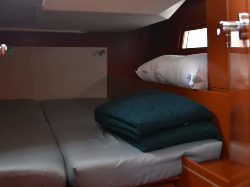 Oceanis 51.1 - photo 12