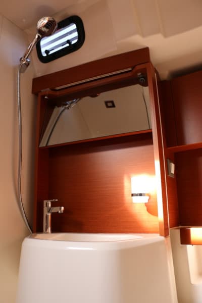 Oceanis 51.1 - photo 20