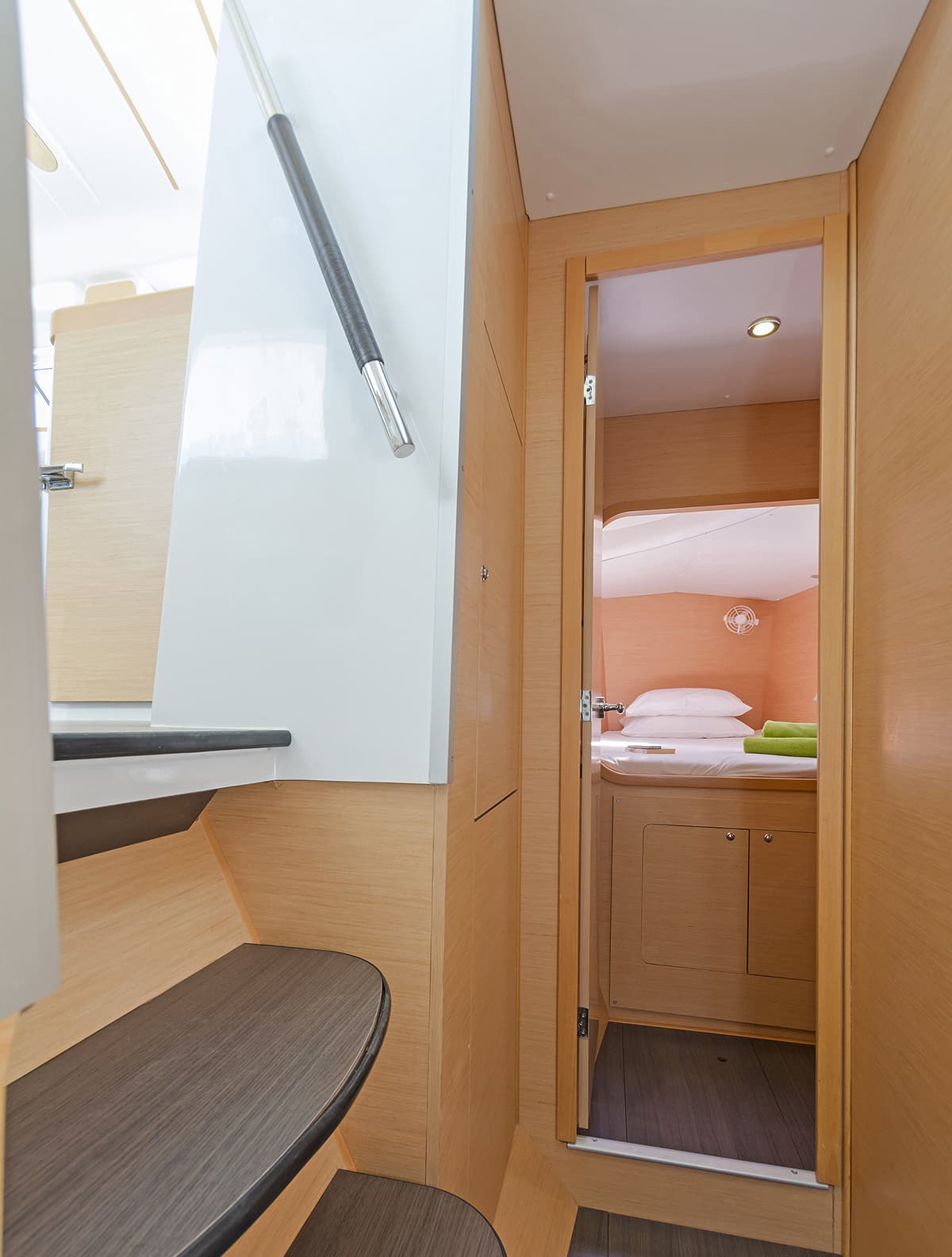 Lagoon 380 S2 - photo 8