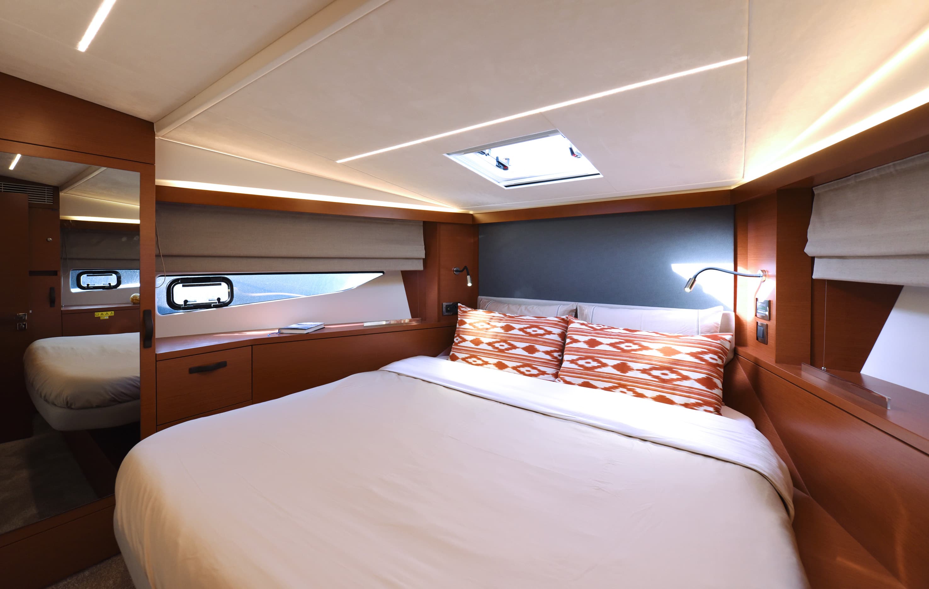 Prestige 42 Fly - photo 10
