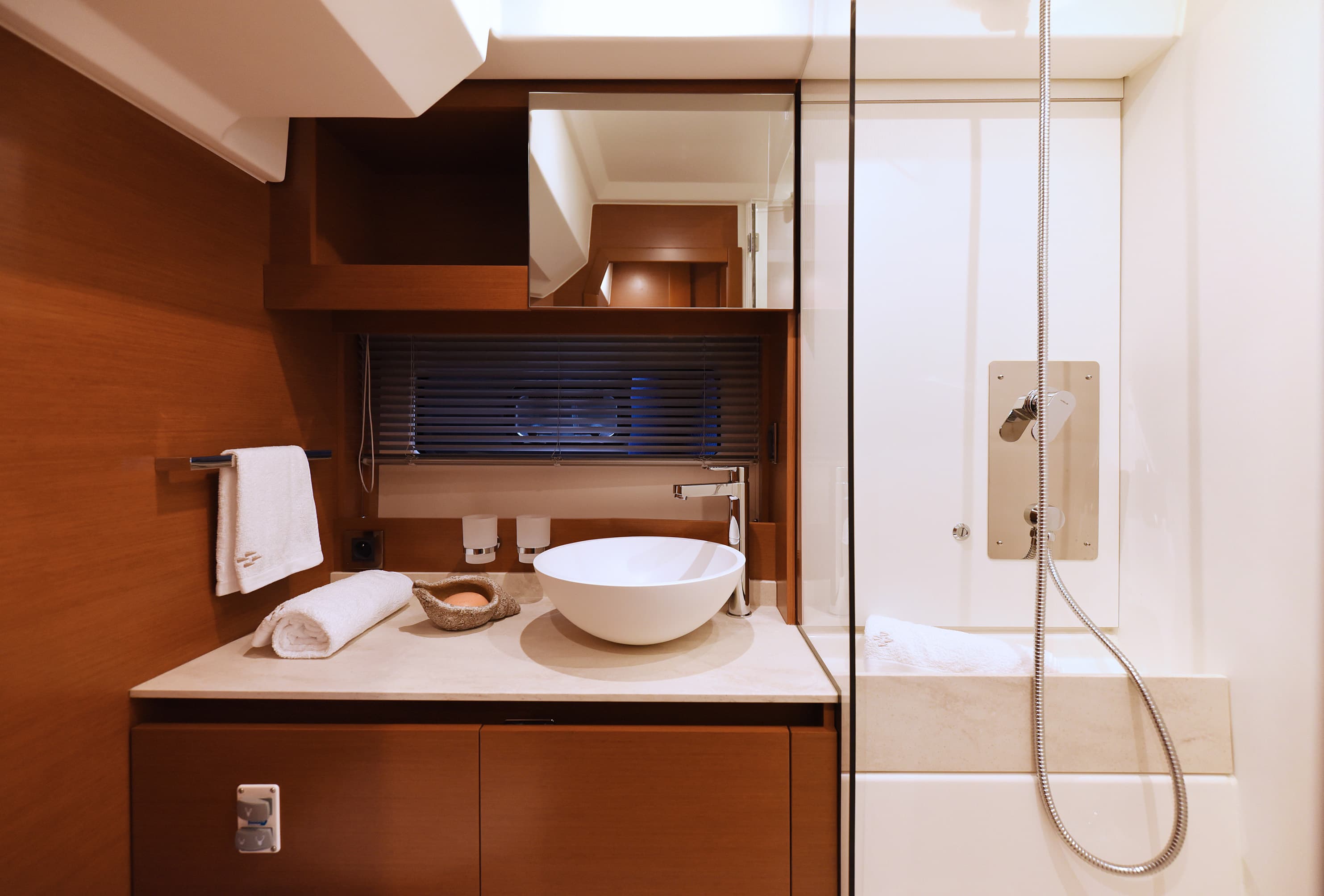 Prestige 42 Fly - photo 12