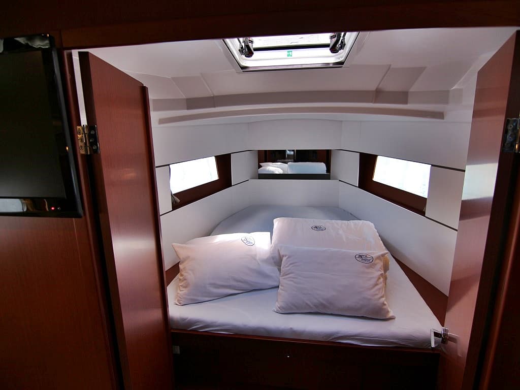 Oceanis 38.1 - photo 6