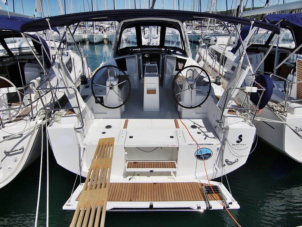 Oceanis 38.1 - photo 13