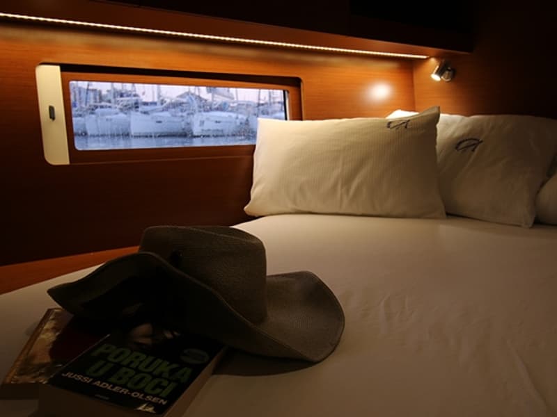 Oceanis 51.1 - photo 27